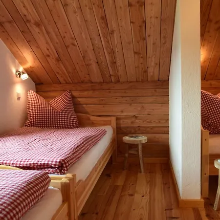 Holiday home Ferienhaus-pirmes-neueroeffnung-1-august-fuer-bis-zu-12-gaeste *